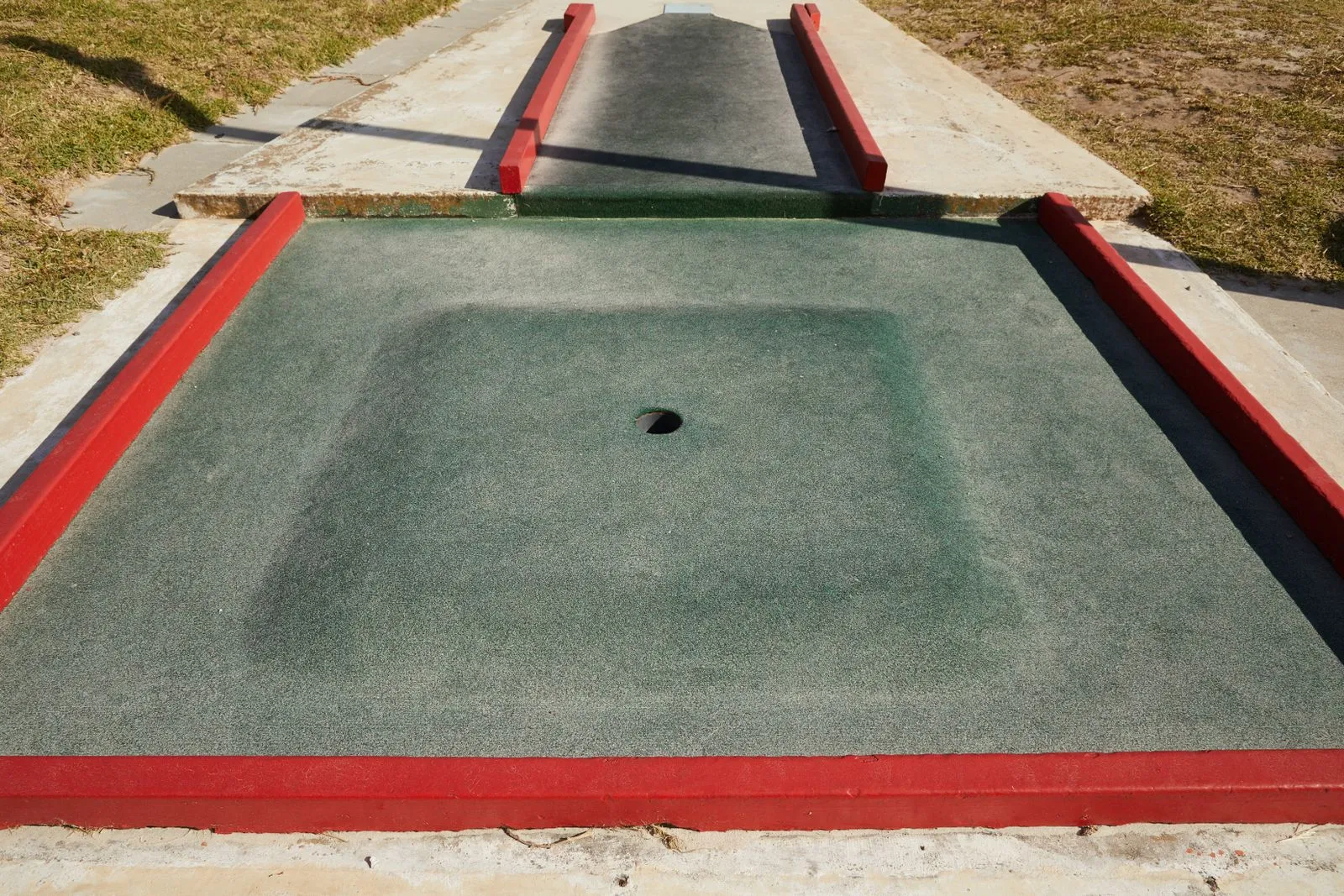 What to Expect at Blacklight Mini Golf